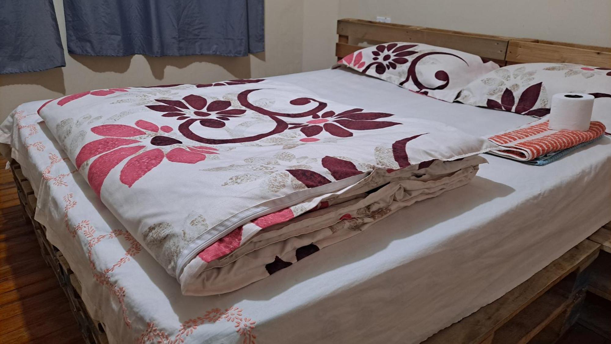 Albergue Camry Backpackers佳美背包客旅馆 กูเอ็งกา ภายนอก รูปภาพ